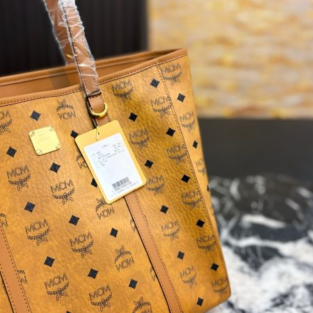 MCM Medium Toni Top-Zip Shopper Bag - Image 4