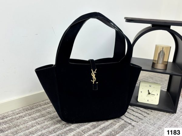 YSl Le 5 A 7 Bea suede tote bag