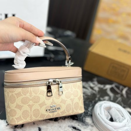 Coach Rainer Box Bag - Image 4