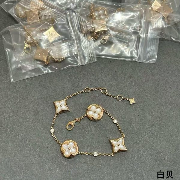 Lv Four-Flower Bracelet