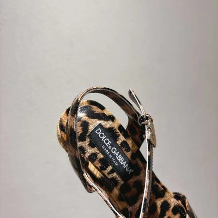 Dolce & Gabbana Straw Sandals - Image 9