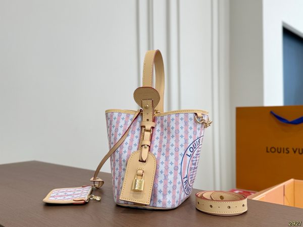 LV Resort Allinbb Beuteltasche