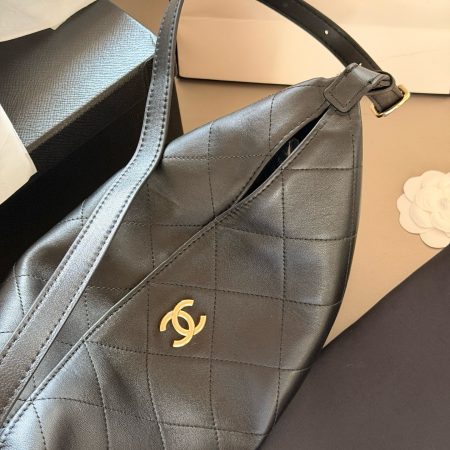 Chanel Hobo Bag - Image 4