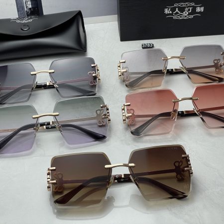 LOEWE Fashionable Sunglasses