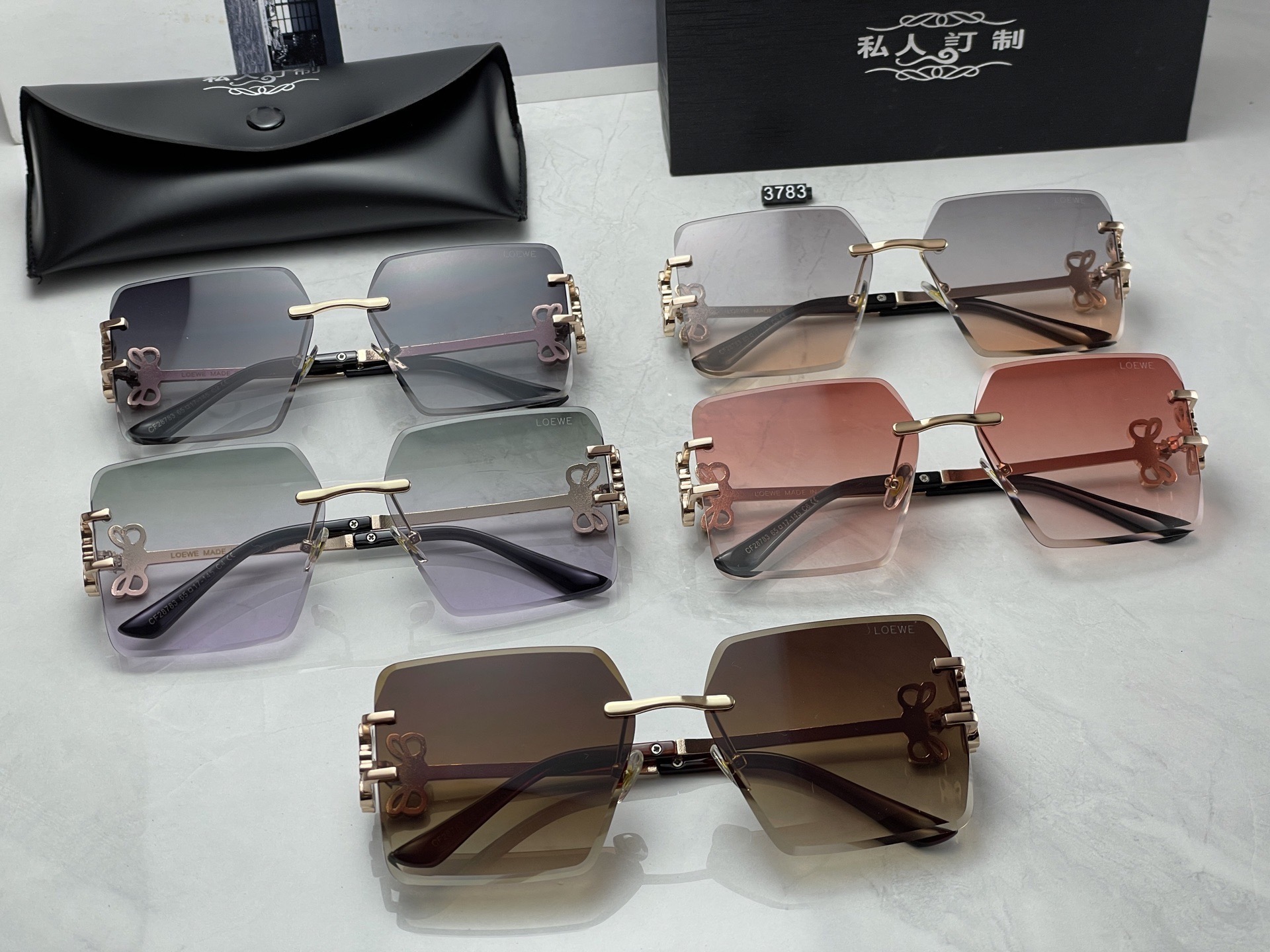 LOEWE Fashionable Sunglasses - Image 1