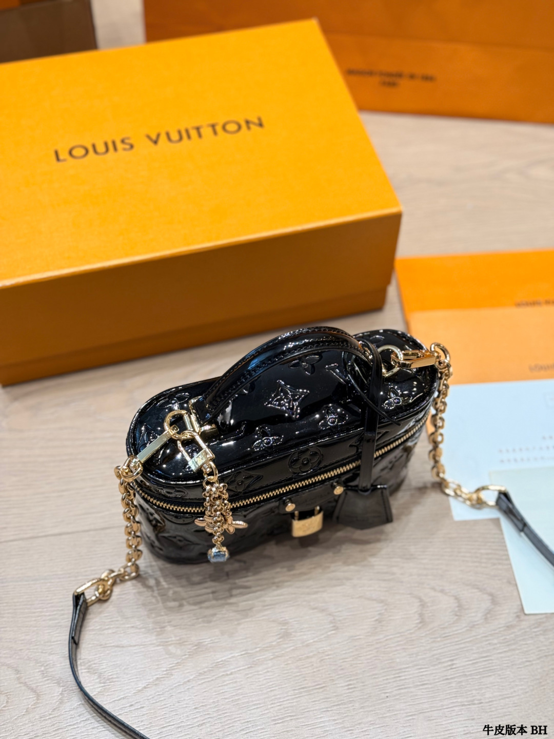 LV Vanity Chain Pouch Monogram Bag - Image 10