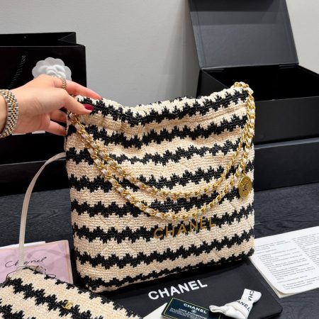 Chanel 22 Bag - Image 5
