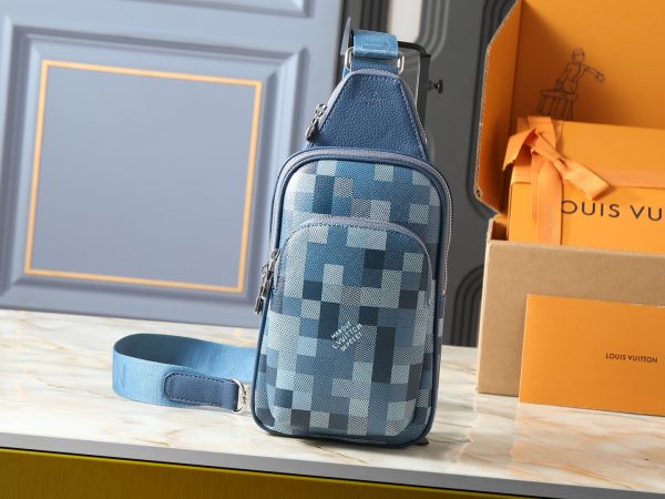 LV Avenue Small Shoulder Bag