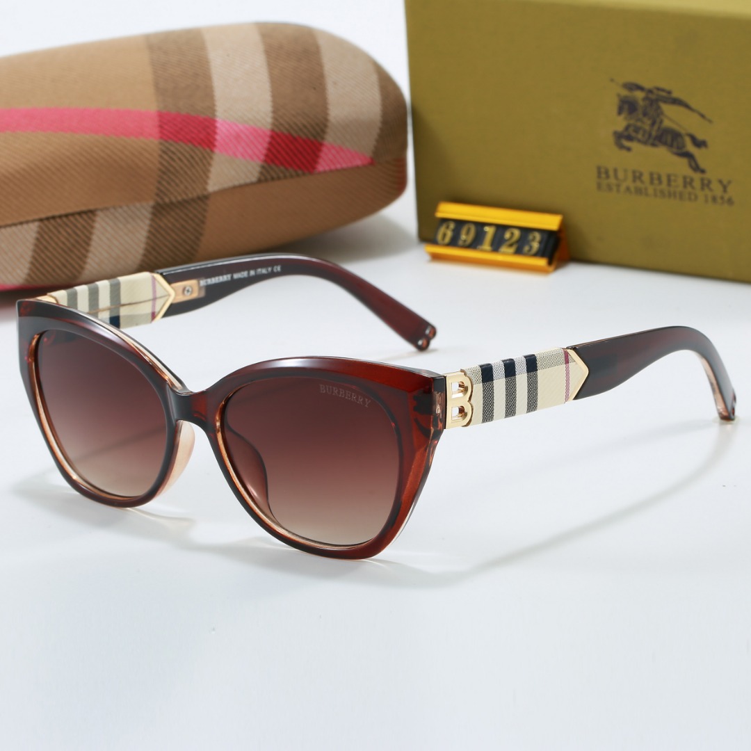 Burberry Fashionable Sunglasses - Image 4