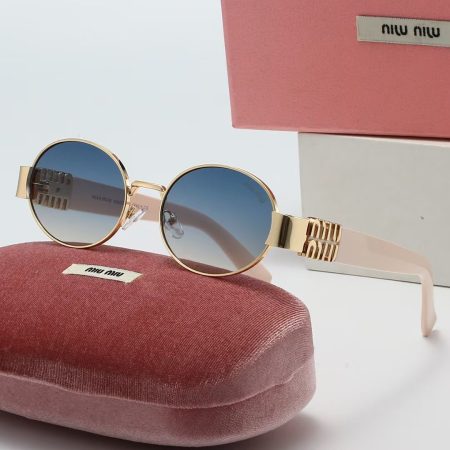 Miu Miu Fashionable Sunglasses - Image 2
