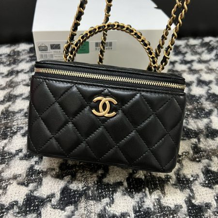 Chanel 22 CC Makeup Box Top Quality - Image 4