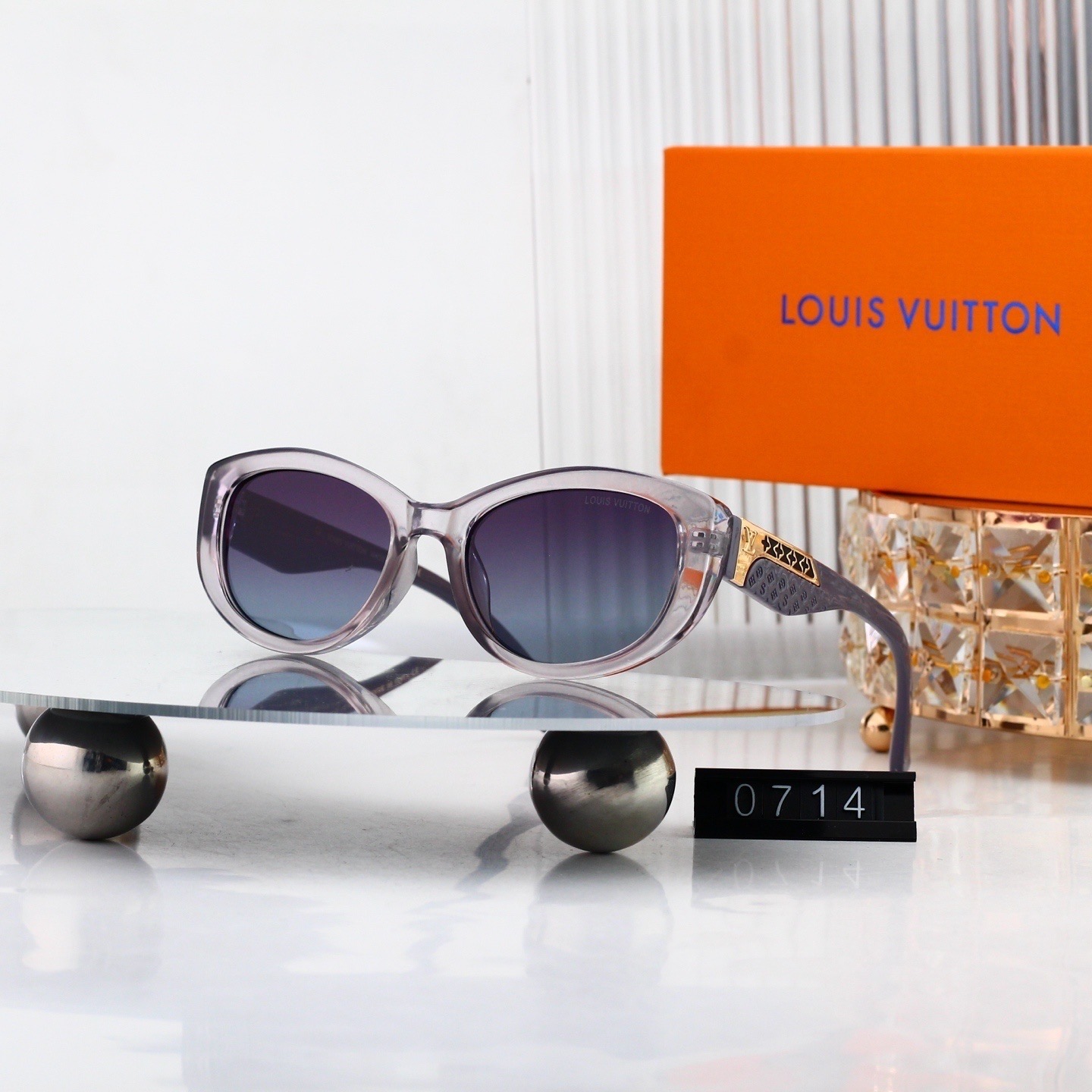LV Fashionable Sunglasses - Image 7