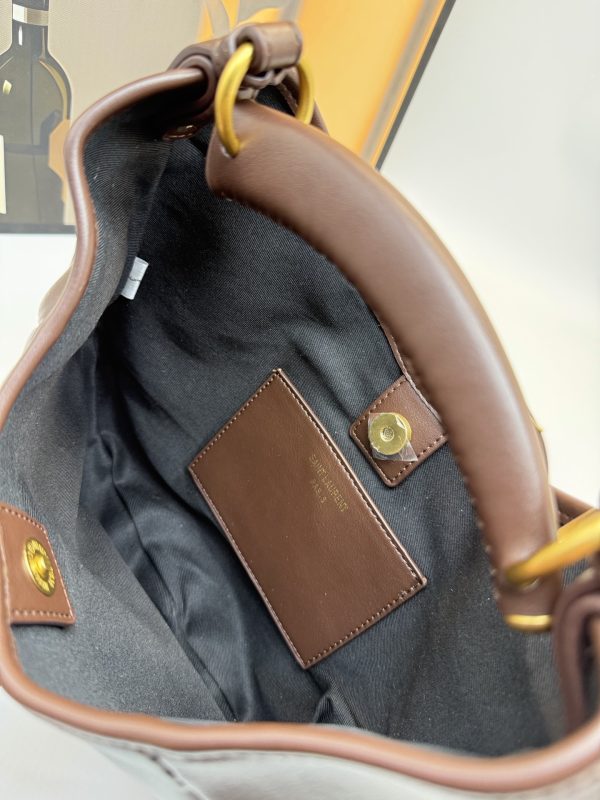 YSL Mombasa Croissant