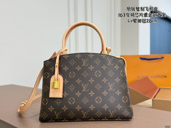 Lv Montaigne Bag