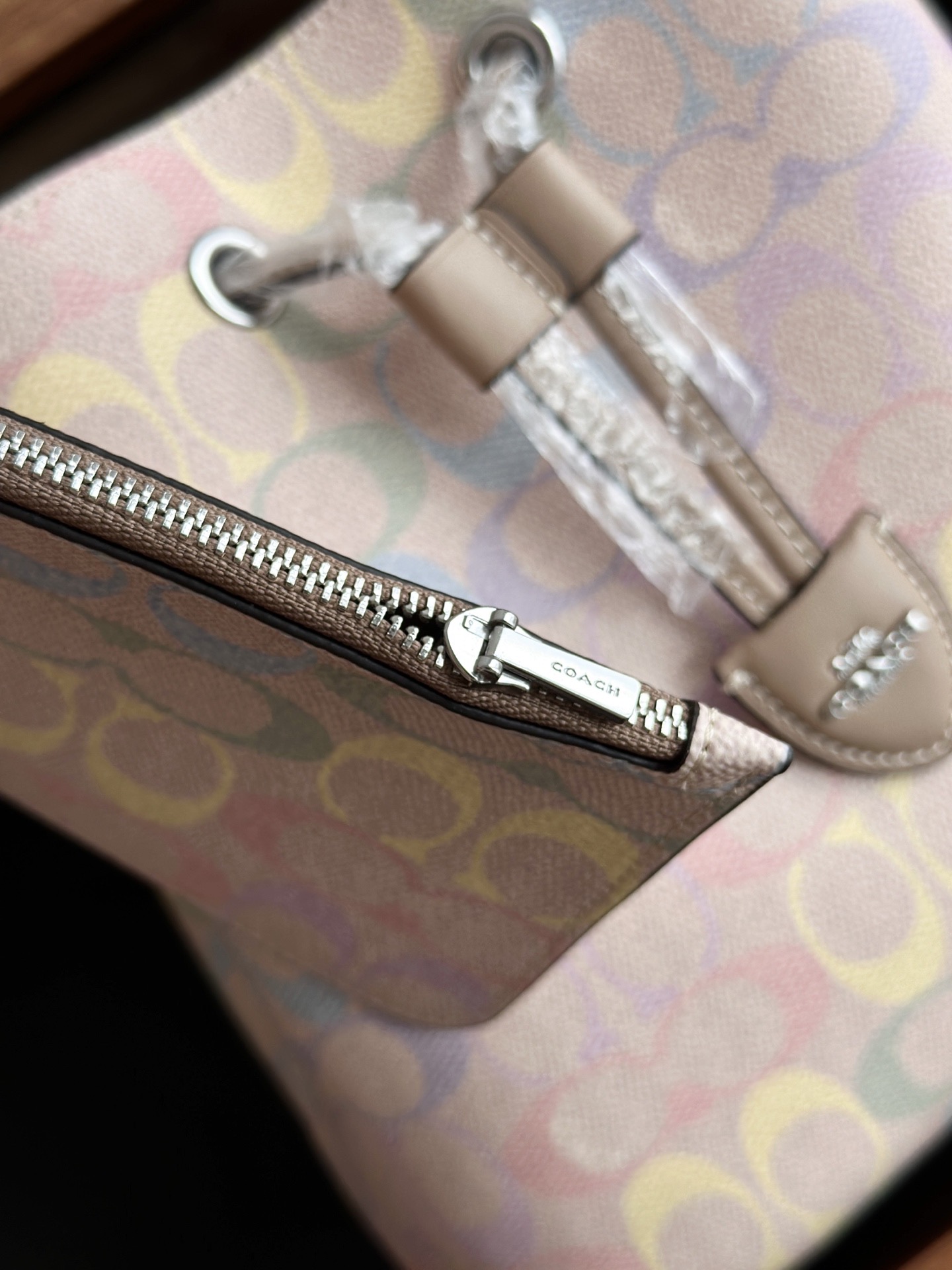 Coach Rowan Bucket Bag - Image 7