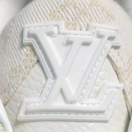 LV Trainer White - Image 4