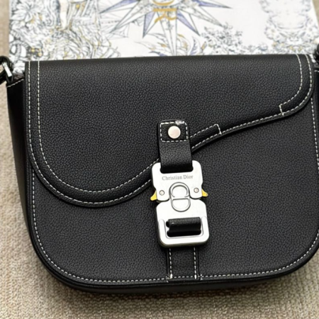Dior Saddle With Strap Bag - Image 6