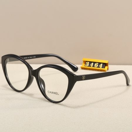 Chanel Fashionable Sunglasses - Image 4
