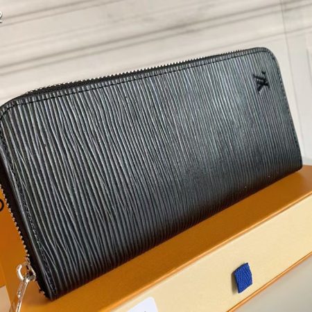 LV Zipper Wallet - Image 2