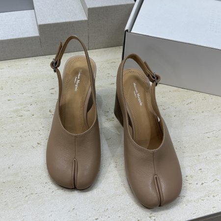 Maison Margiela's New Wedge Heels for Women - Image 5