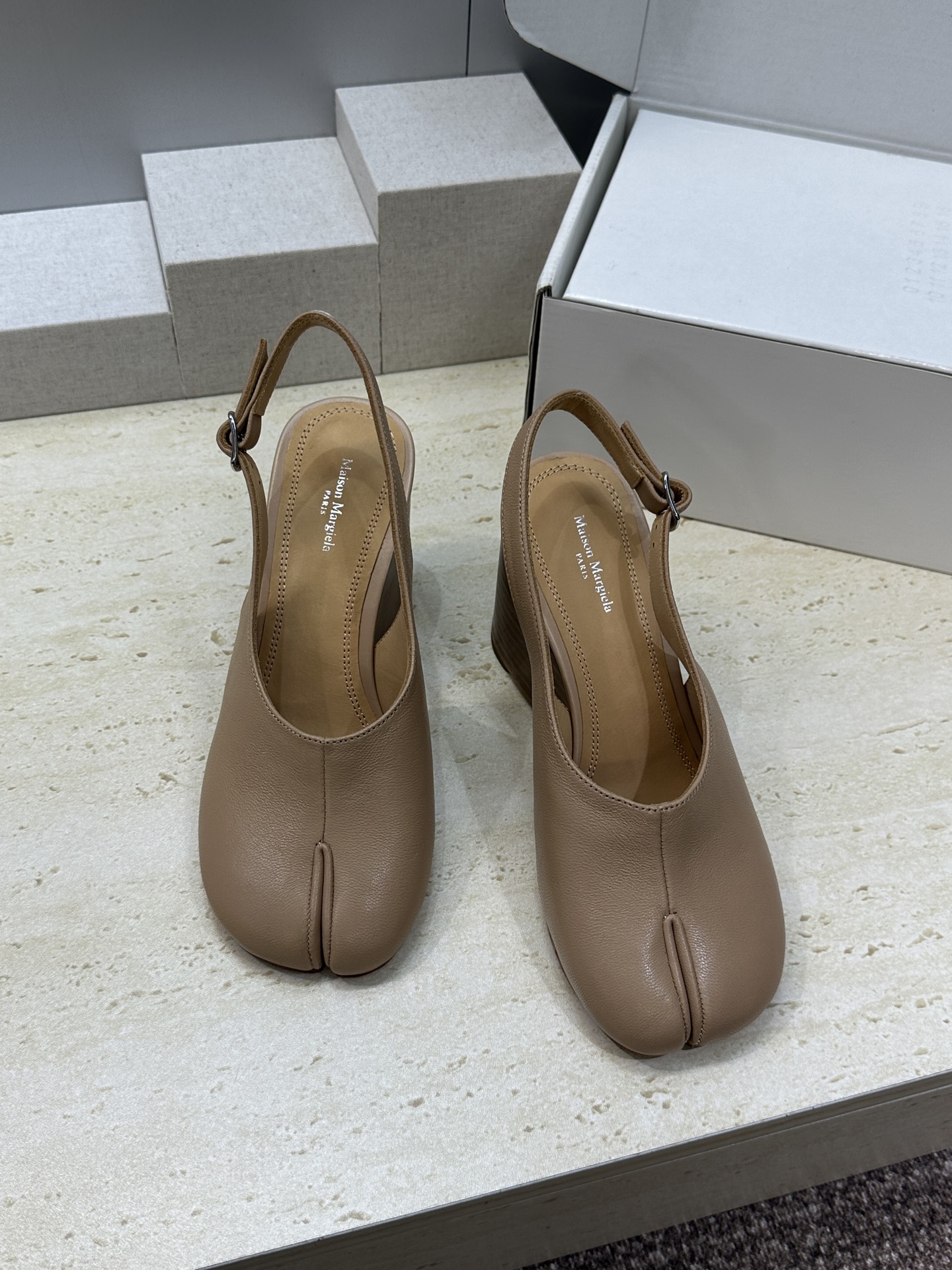Maison Margiela's New Wedge Heels for Women - Image 5