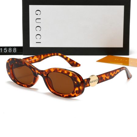 Gucci Fashionable Sunglasses - Image 7