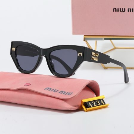 Miu Miu Fashionable Sunglasses - Image 6