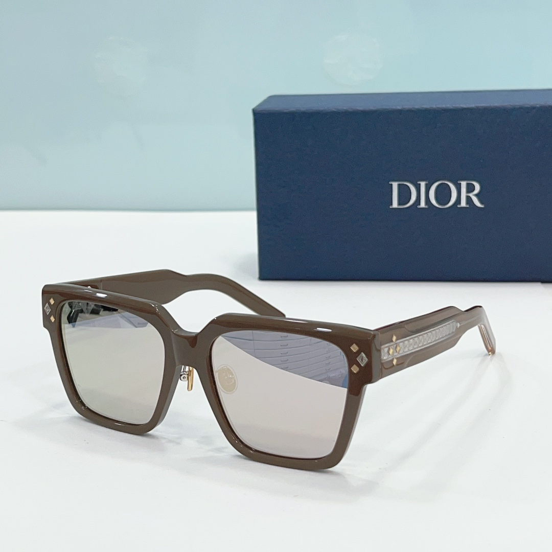 Dior CD Diamond Design Fashion Casual Sunglasses Top quality - Image 3