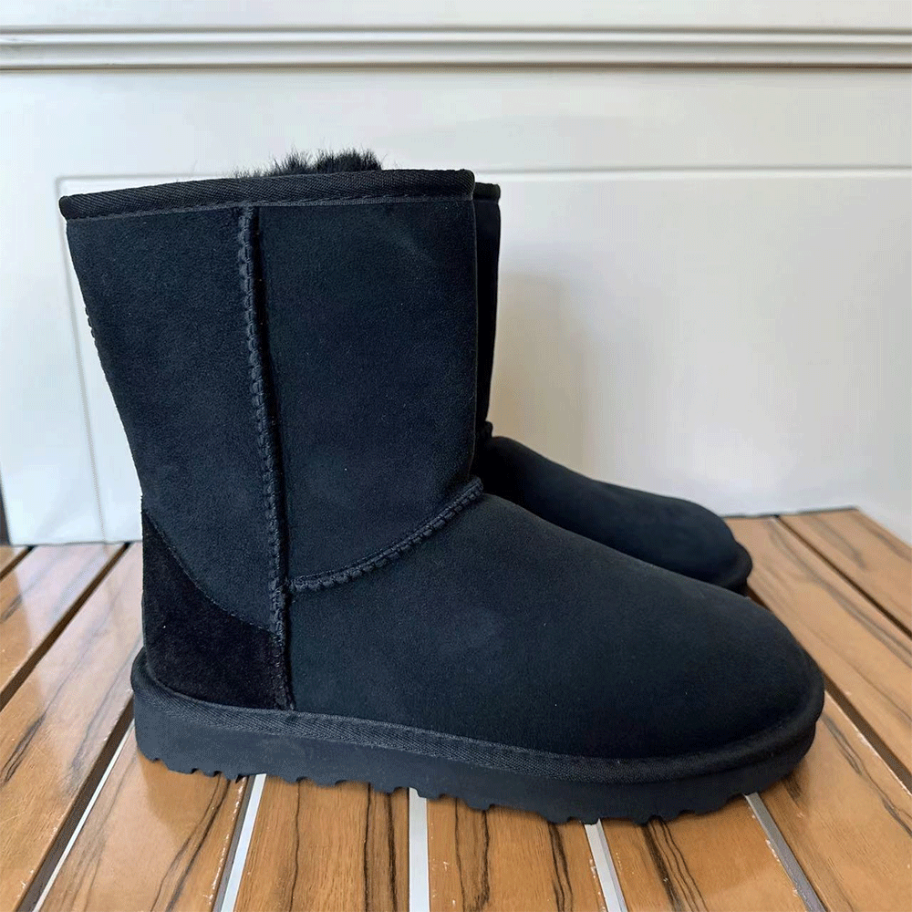 UGG Fall/Winter Classic Short Boots - Image 3
