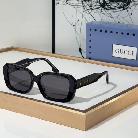 Gucci  Fashion mirror leg Logo  sunglasses Top quality - Image 5