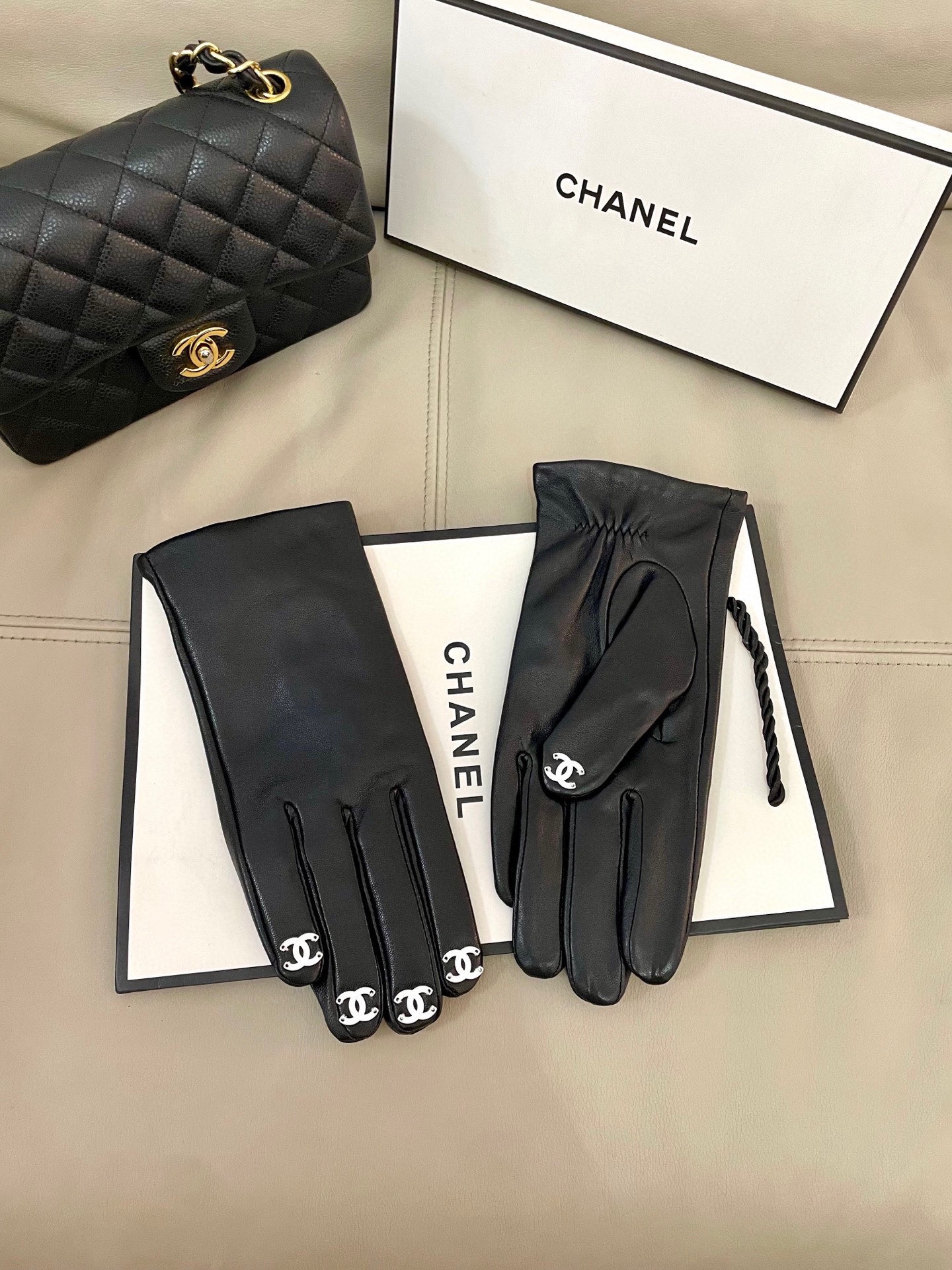 Chanel New Gloves - Image 2
