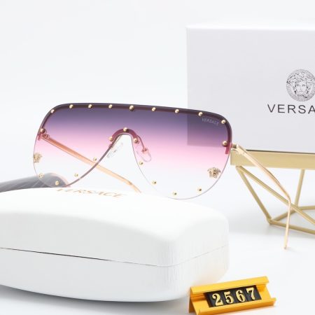 Versace Fashionable Sunglasses - Image 3