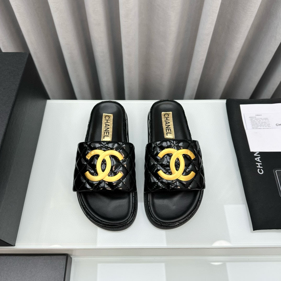 Chanel Gold Label Flat Bottom Fashion Sandals Slide - Image 9