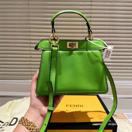 FENDI Peekaboo ISeeU Bag Small - Image 9