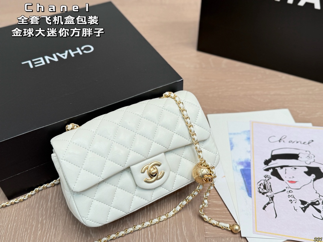 Chanel Mini Chain Bag - Image 1