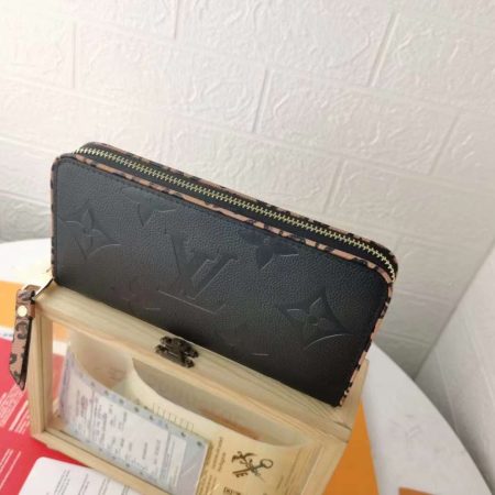 LV Zippy Lockme Wallet - Image 5
