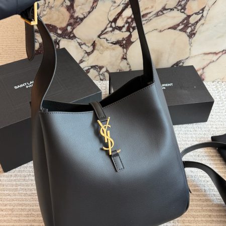 Saint Laurent Le 5 à 7 hobo Bag - Image 2