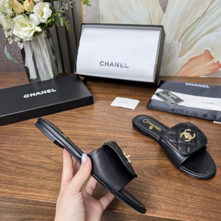 Chanel Quilted CC Slides - Image 9