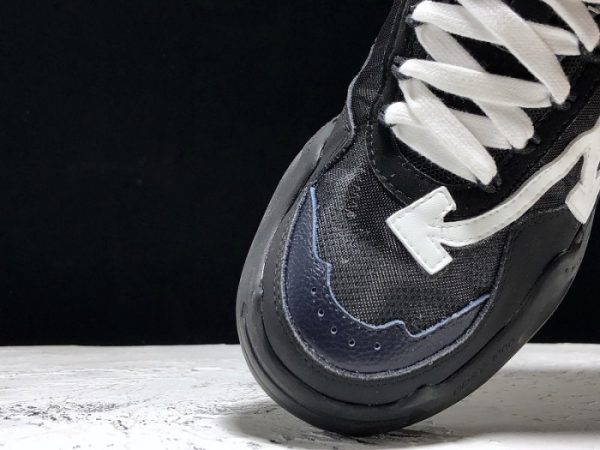 OFF-WHITE C/O ODSY-1000 Sneakers OW10004