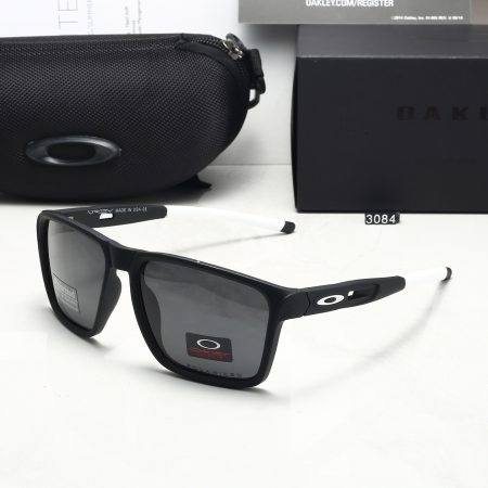Oakley Fashionable Sunglasses - Image 4