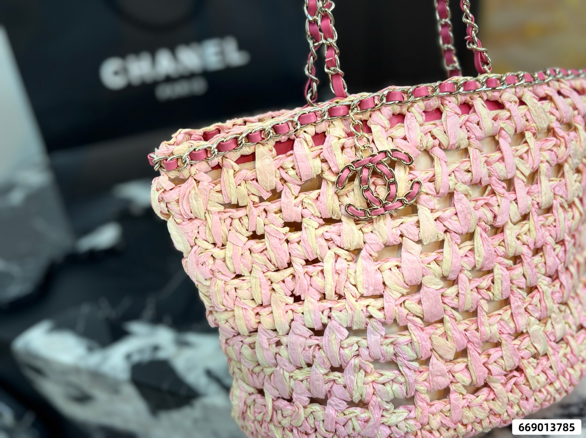 Chanel 23P Chain-Handled Woven Bag - Image 9