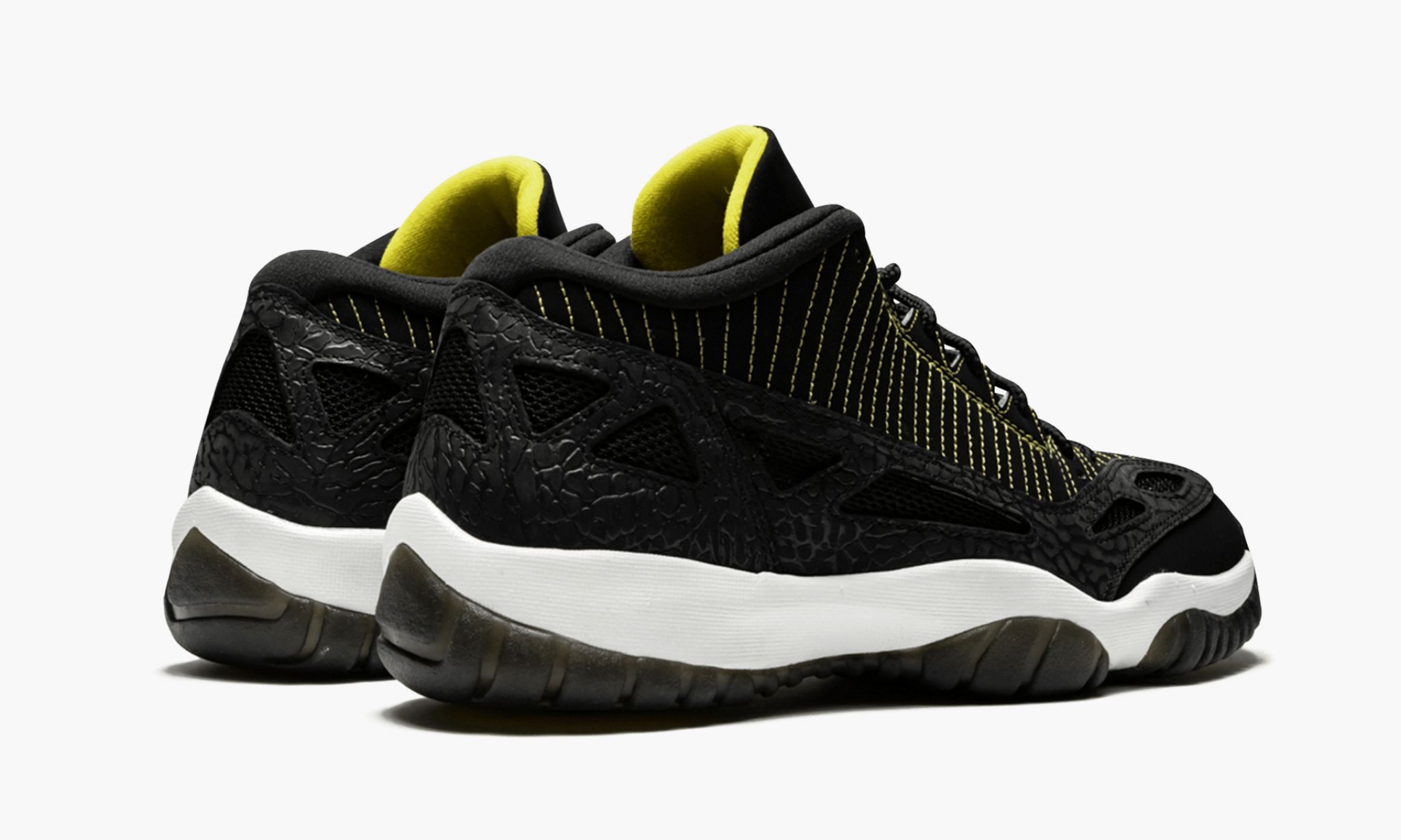 Air Jordan 11 Retro Low - Image 3