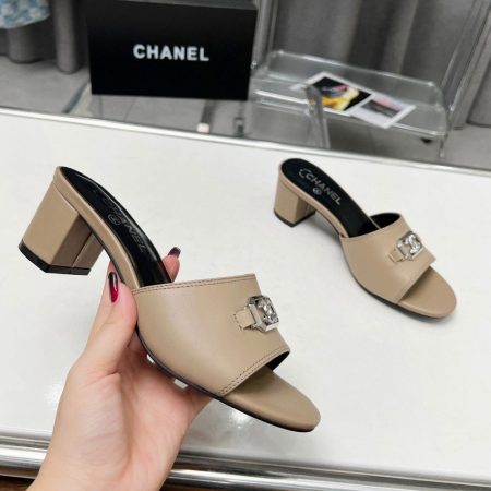 Chanel Flat Open-toed Flip-flops With Thick Heels Slide Sandal - Image 4