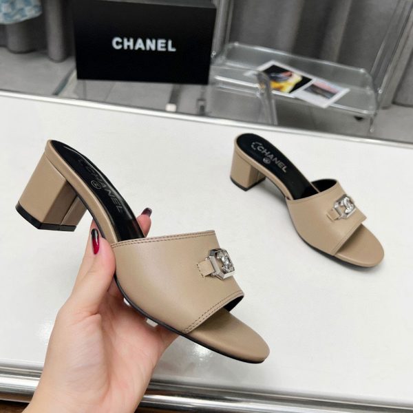 Chanel Flat Open-toed Flip-flops With Thick Heels Slide Sandal