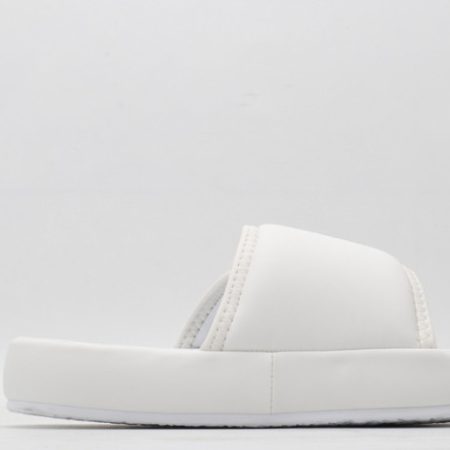Yeezy Slide 4 - Image 4