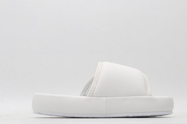 Yeezy Slide 4