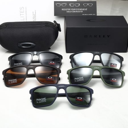 Oakley Fashionable Sunglasses - Image 1