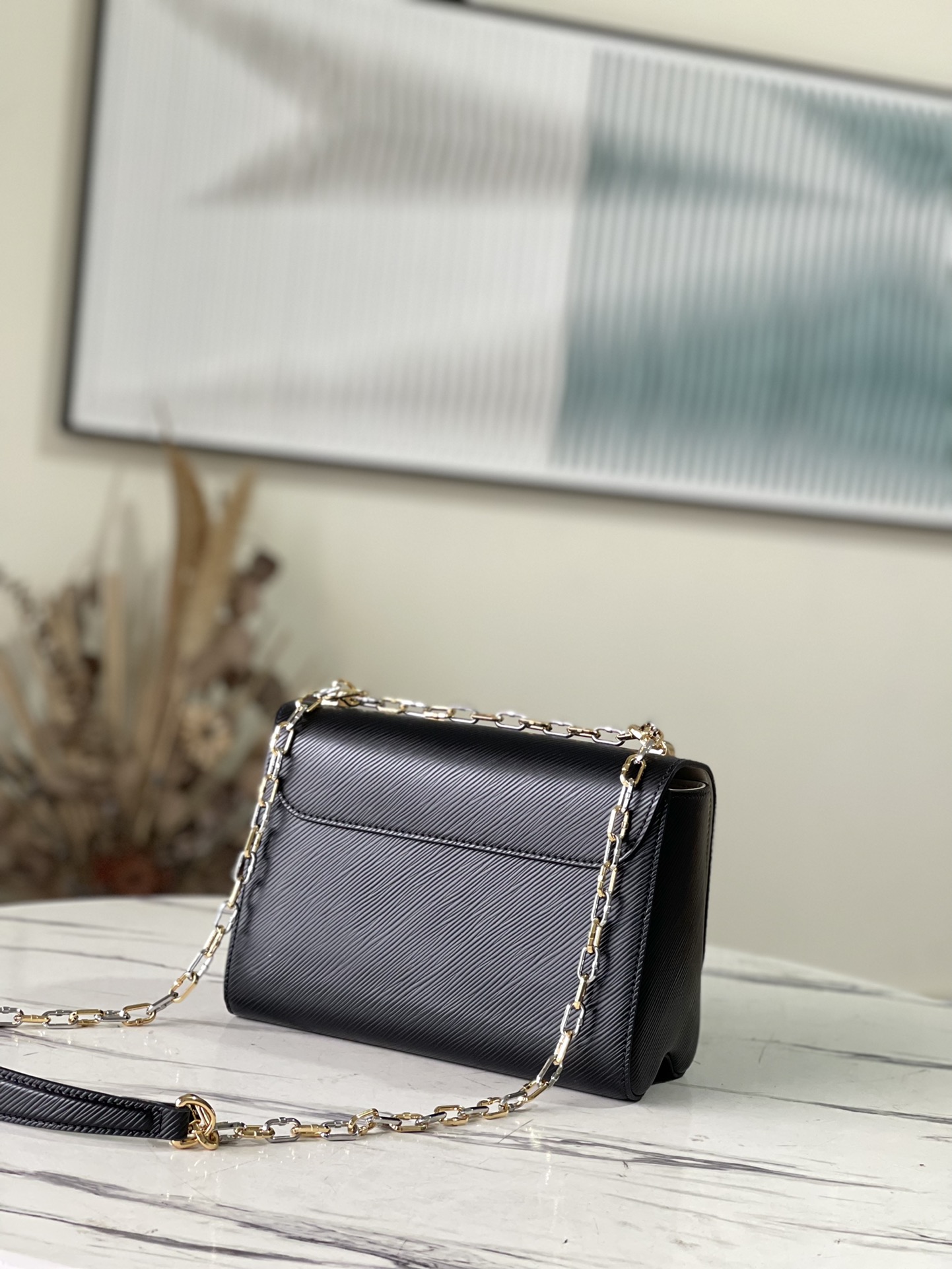 LV Twist MM Bag - Image 4