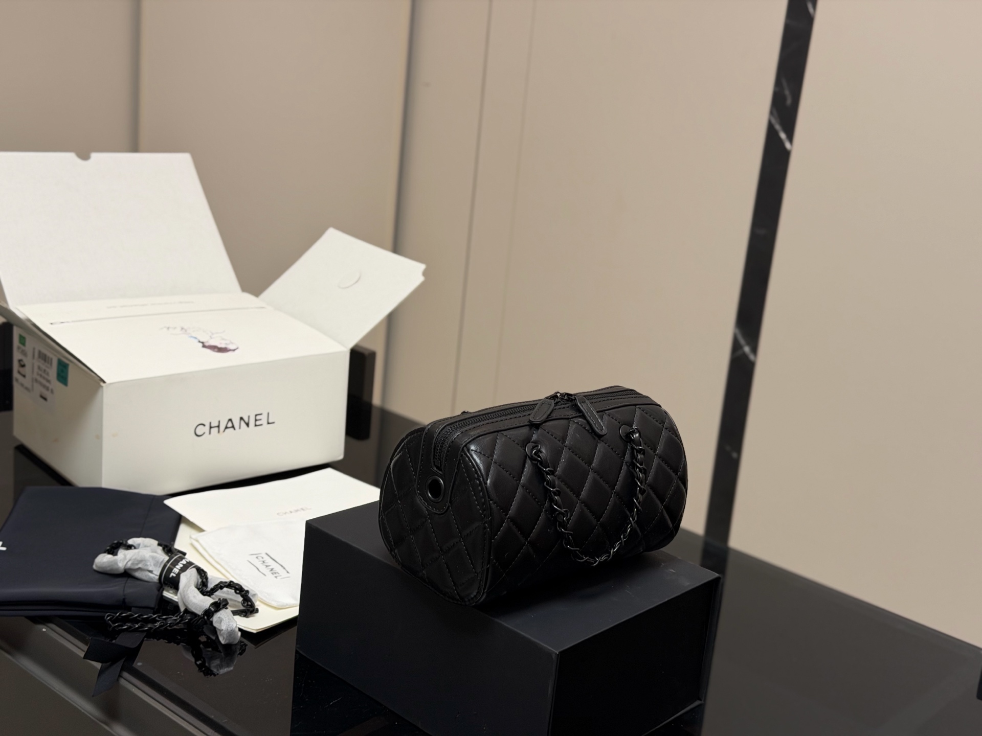 Chanel 25P Bowling Bag - Image 7