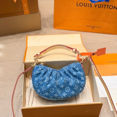 LV Pochette Valley Monogram Denim Bag - Image 4